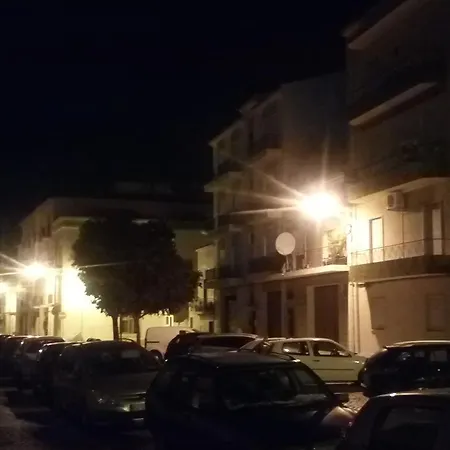 Cuartos E * Tavira