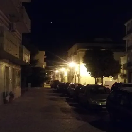Cuartos E בית אירוח טאווירה